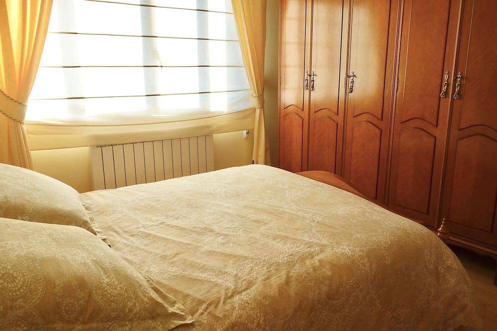 Comfortable, sunny home just a hop, skip and jump to the beach! in Ortigueira, Galician Coast