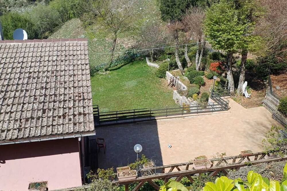 Vacation Home Le Terrazze - Structure In The Mountains, Welcomes Pets in Serrone, Frosinone Provinz