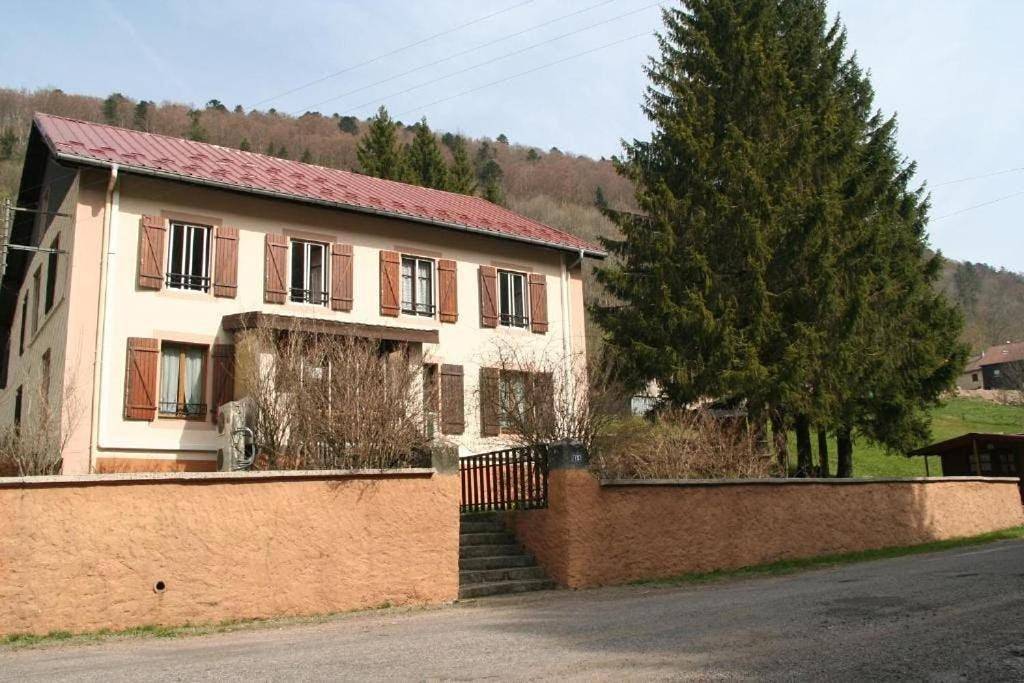 Gîte spacieux à 2 km des pistes de ski in Bussang, Parc naturel régional des Ballons des Vosges