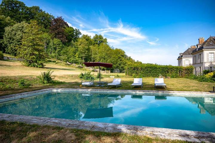 Hôtel pour 26 personnes, avec Balcon et Terrasse ainsi que Jardin et Piscine à Thomery - 3