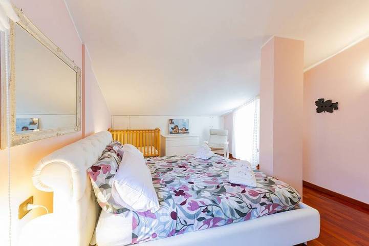 Ganze Wohnung, GuestHost - Schöne 80 qm Wohnung auf zwei Ebenen, perfekt für 2 Personen, im ersten Stock eines Doppelhauses Ohne Aufzug (Zugang über Treppen). Die Unterkunft befindet sich in San Martino, einem ruhigen und friedlichen Viertel, wo Sie in Penelope a mare, Pescara