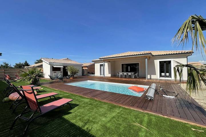 Villa für 8 Personen, mit Terrasse und Garten - 1