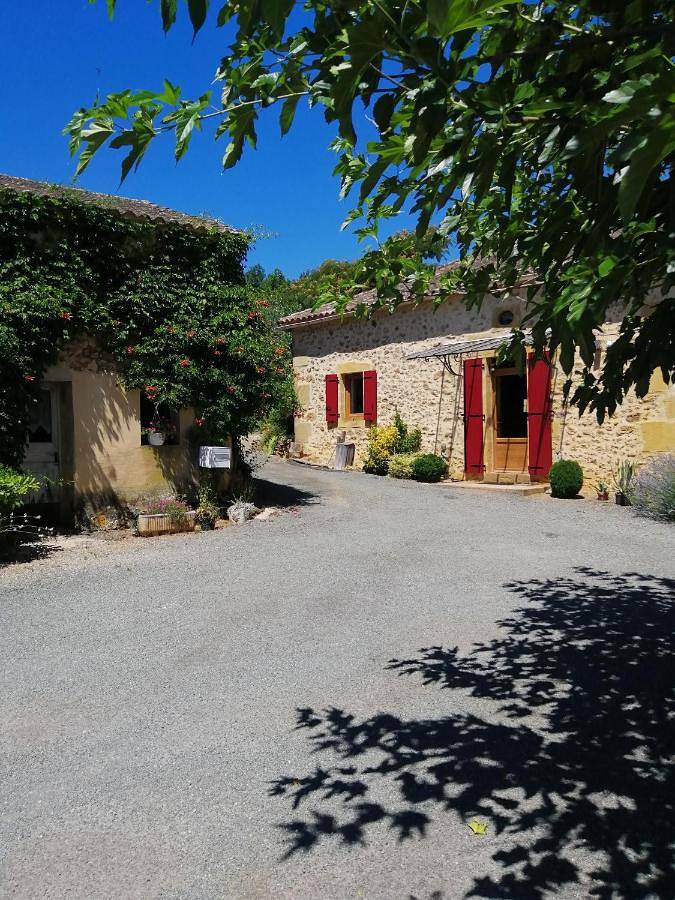 Gîte pour 4 personnes, avec jardin à Saint-Avit-Rivière