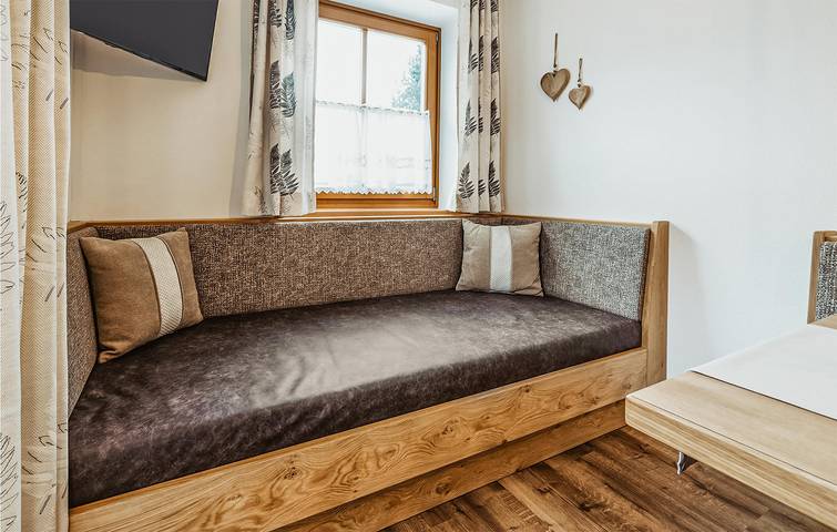 Ganze Ferienwohnung, Gemütliche Ferienwohnung in der Nähe der Skilifte und des Stadtzentrums mit Parkplatz und WLAN in Hohe Tauern, Großarl