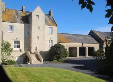 Gîte pour 12 personnes, avec jardin et vue à Trévières