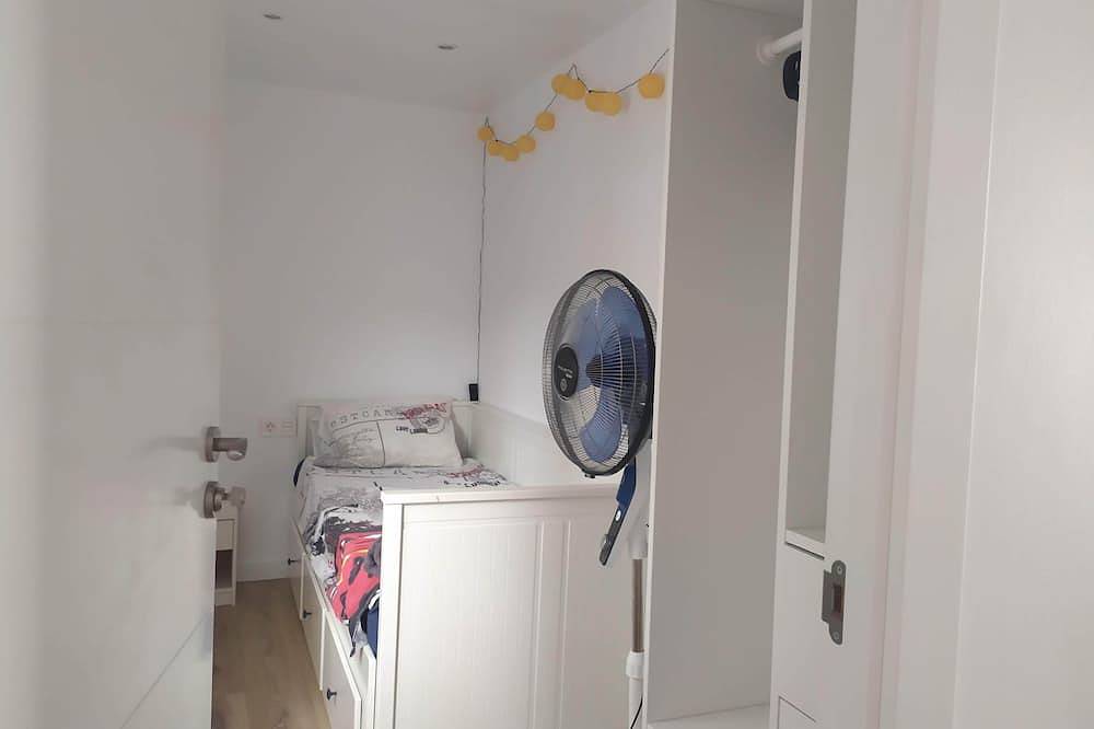Apartamento entero, Feel Welcome Barcelona #1 Smart Flat in Cornellá de Llobregat, Bajo Llobregat