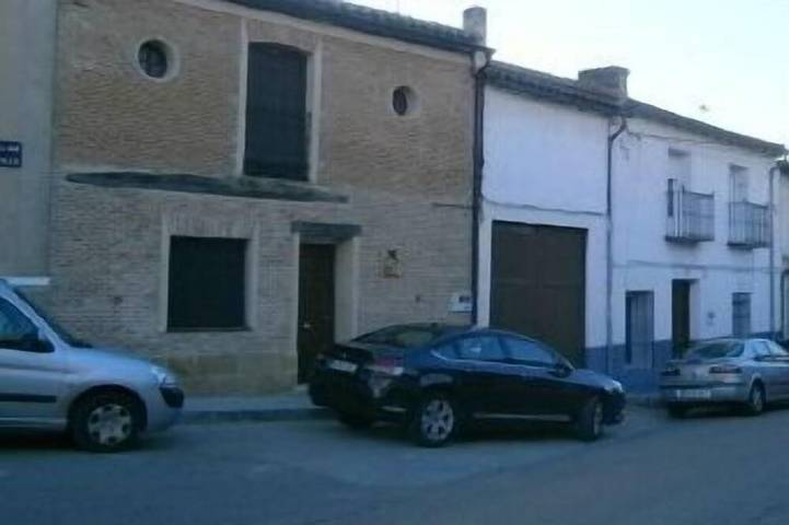 Gîte pour 26 personnes, avec Balcon et Jardin à Tordesillas