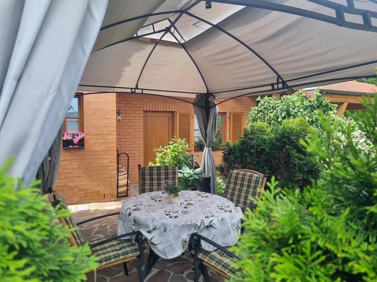 Ferienhäusle Sommerach - Ferienhäusle mit Terrasse in Sommerach, Fränkisches Weinland