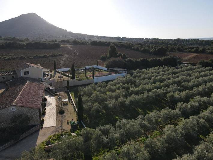 Location de vacances pour 4 personnes, avec piscine ainsi que jardin et vue à Jouques - 3