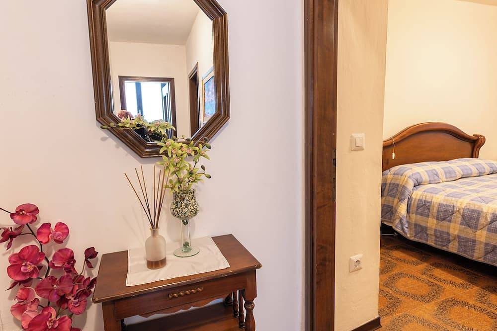 Appartement entier, Casa Dei Rimonei 1, apartment in the center of Breguzzo (Campiglio area) in Breguzzo, Sella Giudicarie