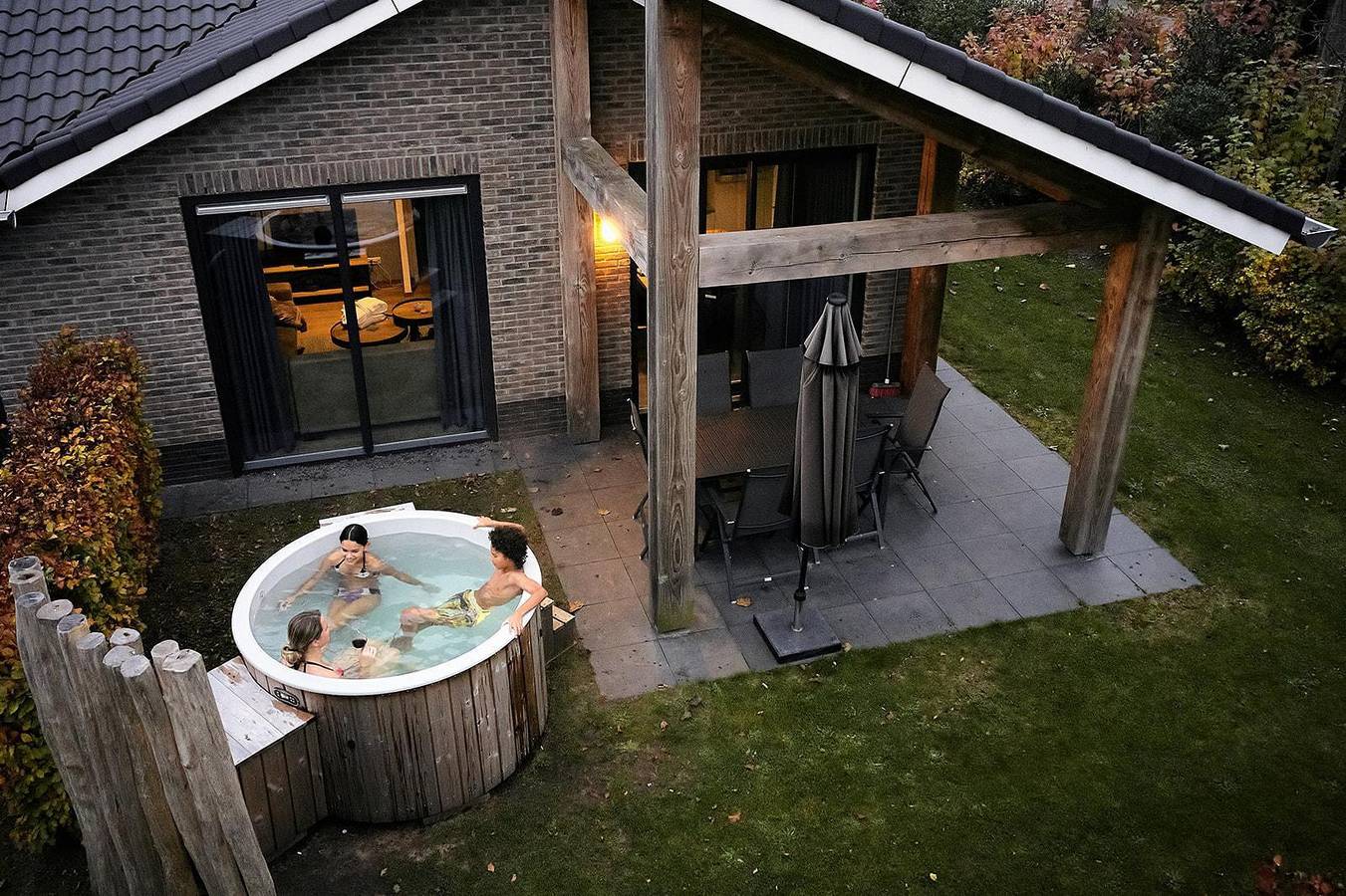 Recreatielandgoed de Ijsvogel — Villa Vogelveld Jacuzzi | 6 Pers. in Veluwe