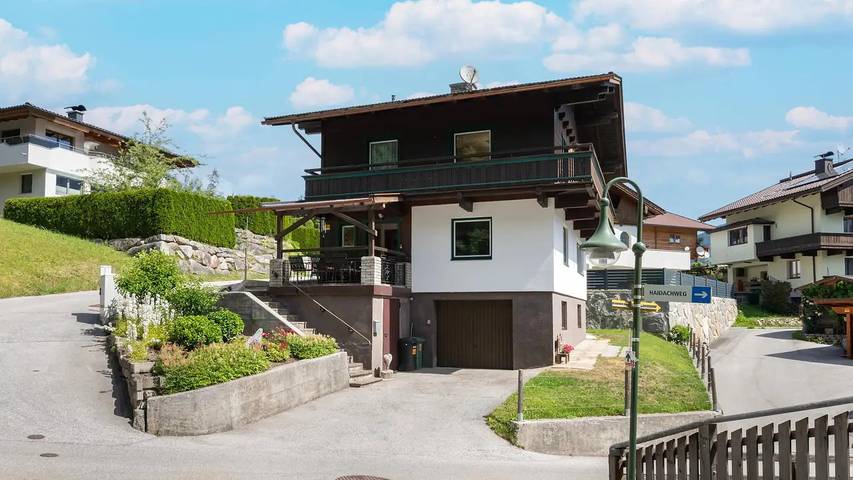 Ferienhaus für 8 Personen, mit Balkon