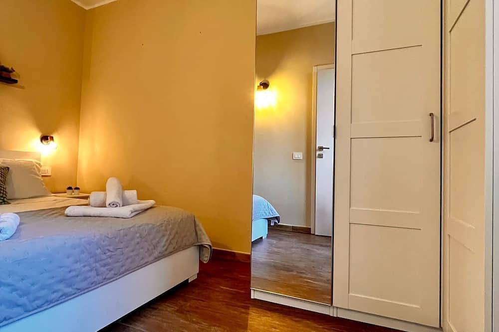 Apartamento entero, A 5-minute walk from the sea and the station, La Casetta is comfortable and cozy. in Ladispoli, Provincia de Roma