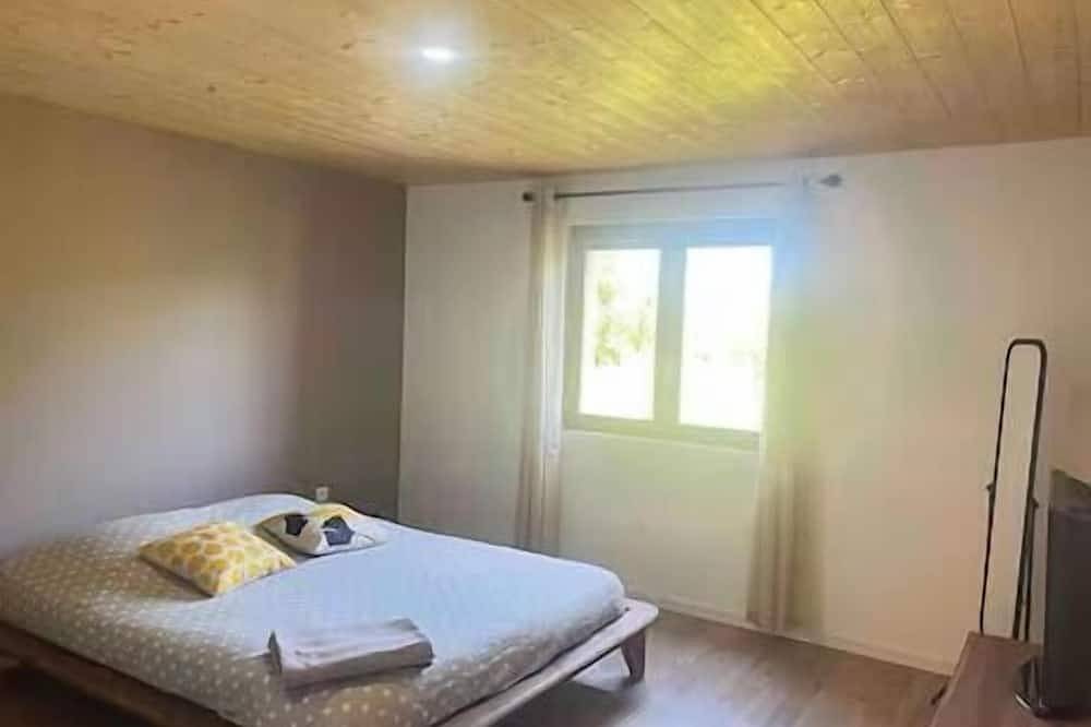 House Lidamellia-10pers.+ Jacuzzi- Large garden- Parking in Dieulefit, Región de Nyons