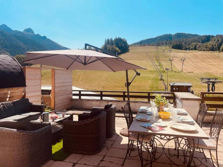 Gîte pour 4 personnes, avec jardin ainsi que sauna et vue à Ancelle