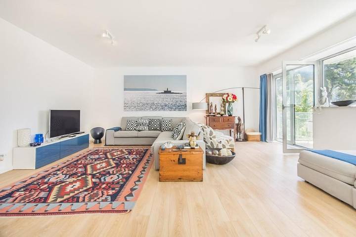 Apartamento de férias para 5 pessoas, com piscina e vista e ainda vista para o lago and jardim em