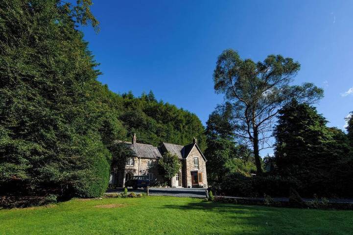 Cottage for 12 people, with garden, with pets in Liskeard