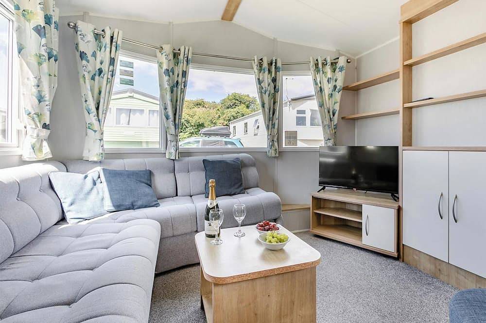 Glamping for 6 People in Cornwall
