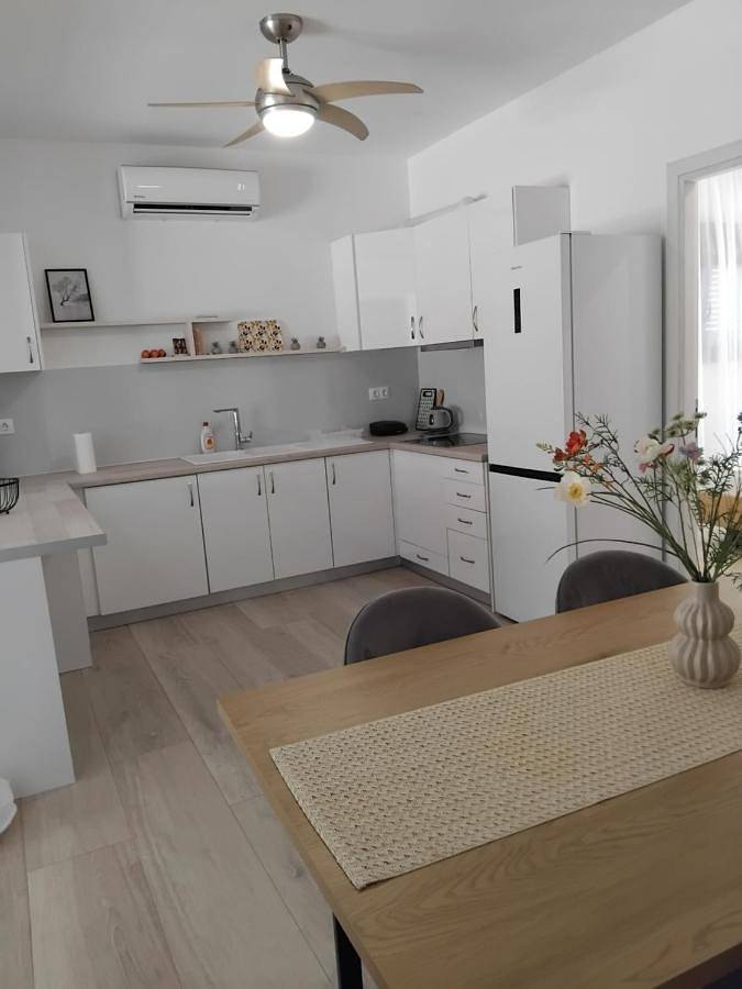 Gîte pour 4 personnes, avec Terrasse et Vue dans Palaia Epidavros - 3