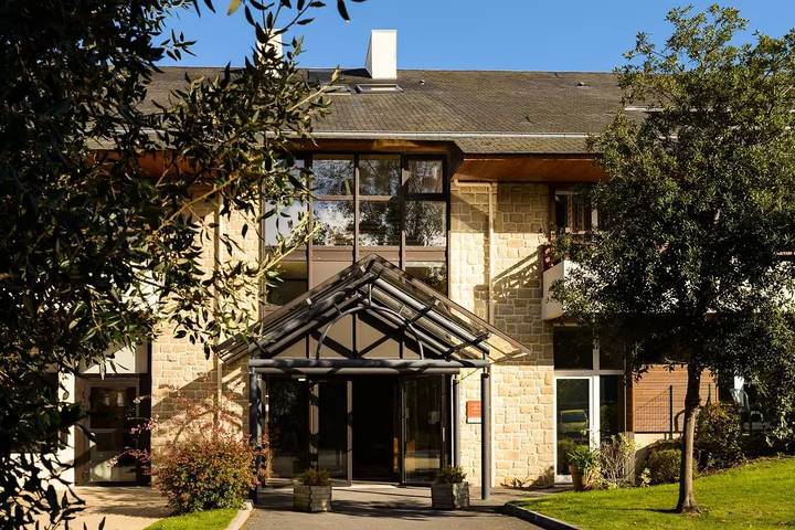 Appartement de vacances pour 6 personnes, avec piscine et sauna, animaux acceptés à Dinard