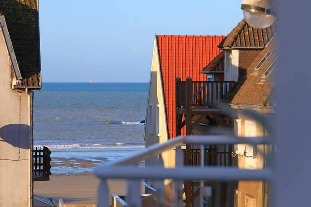 Entire apartment, Summer nest, Winter nest, Perfect for 2 to 4 people, 1Oo meters from the beach in Le Portel, Boulogne-sur-Mer region