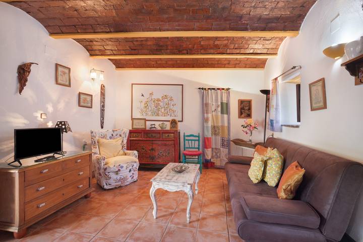 La Rana Verde with Fireplace in the Heart of the Natural Park in Los Romeros, Jabugo