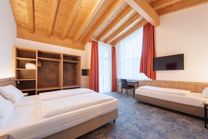Ganze Ferienwohnung, Dz Nr. 403 mit Dusche,Wc - Ka in Lechtaler Alpen, Sankt Anton am Arlberg