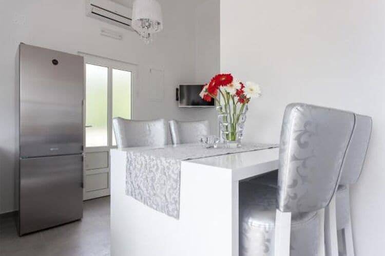 Ganze Wohnung, Apartments Villa Dingač - Borak - Two Bedroom Apartment with Balcony and Sea View (Silver) in Potomje, Dubrovnik-Neretva