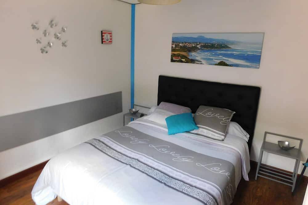 Villa avec piscine véranda ouverte 40m2 5minutes centre ville 5km de la mer in Soustons, Côte d’Argent