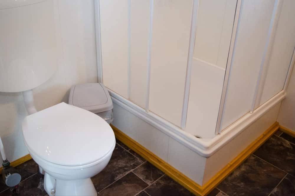 Etoile Comfort 2p - One Bedroom Chalet, Sleeps 2 in Hastière, Regio Namur