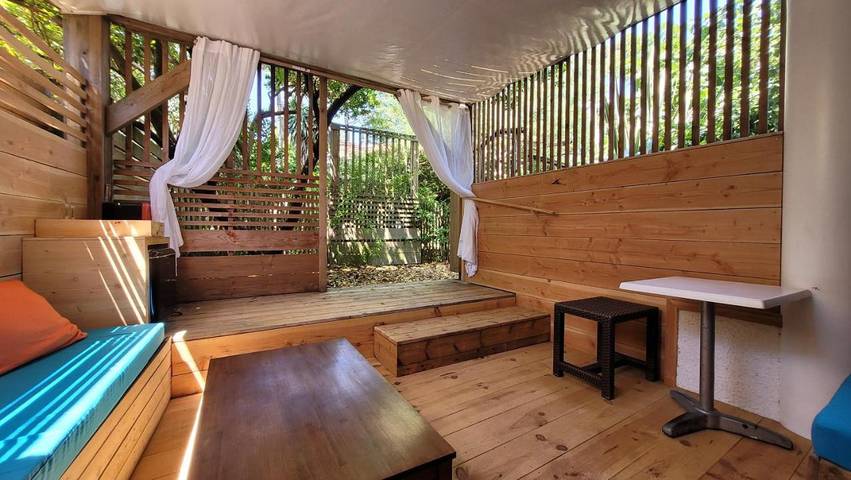 Hôtel pour 2 personnes, avec Terrasse ainsi que Jardin et Vue