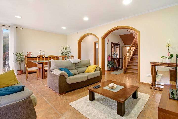 Holiday Home 'Vinháticos House' with Mountain View, Garden & Wi-Fi in São Vicente (Madeira), Madeira