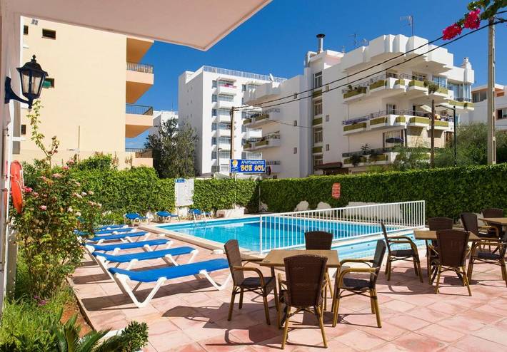 Apartamento para 3 personas, con Balcón y Terraza además de Jardín y Piscina para niños en Playa d'en Bossa