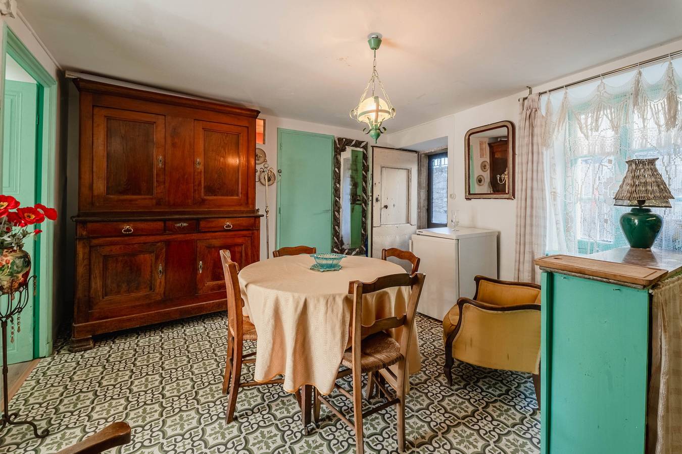 Apartamento entero, Apartamento en el Centro de La Salvetat-sur-Agout con Balcón y Vista a la Montaña in La Salvetat-sur-Agout, Region de Béziers