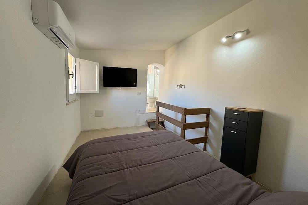 Entire apartment, Two Bedroom Apartment in Sassari, Sassari Province