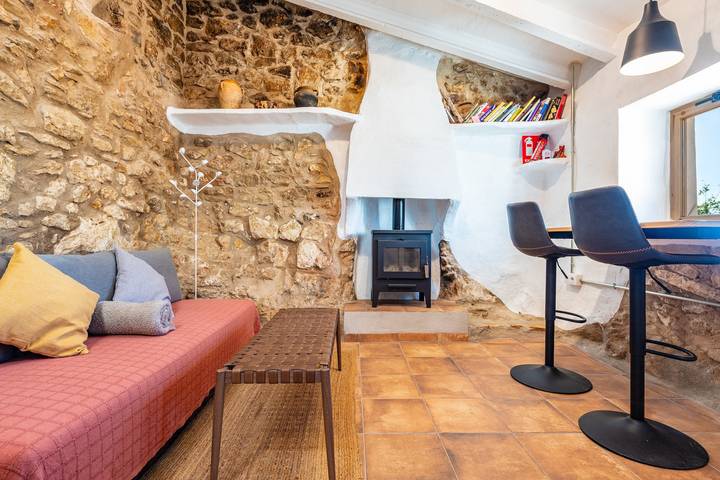 Country House 'Sanco' with Mountain View, Private Terrace and Wi-Fi in Sierra Engarcerán, Castellón Provins