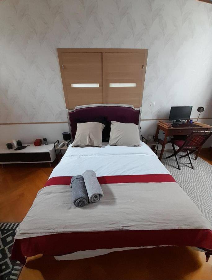 Single Room with Garden View in Gournay-en-Bray, Région de Dieppe