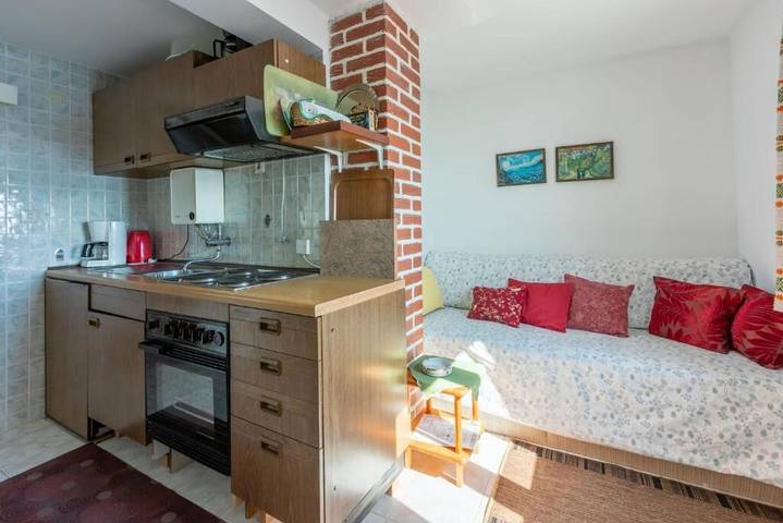 Ferienwohnung für 2 Personen, mit Balkon und Terrasse in Lopar - 4
