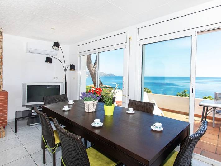 Ferienhaus für 8 Personen, mit Ausblick und Garten in Llanca - 3