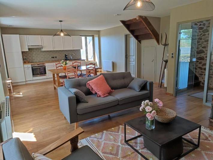 Location de vacances pour 6 personnes, avec jardin à Junhac - 3