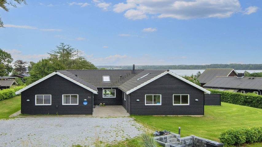 Ferienhaus für 17 Personen, mit Sauna und Terrasse sowie Whirlpool und Pool in Høll - 4