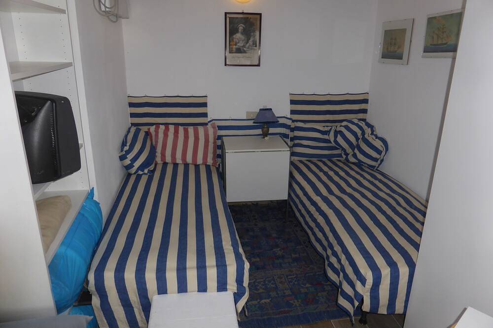 Appartement entier, Charmante 50m2 + loggia couverte avec vue sur la mer in Costella (Bonassola), Bonassola