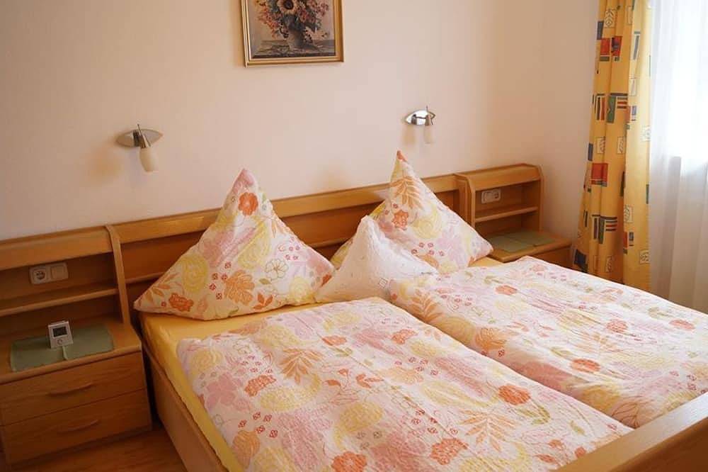 Ganze Wohnung, Ferienwohnung Hörnle (Hund auf Anfrage) - Haus Florian Lory in Bad Kohlgrub, Bayerische Alpen