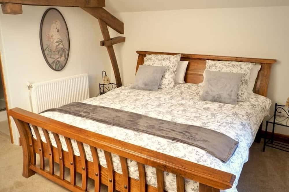 Beautifully converted stable with in-ground pool in Le Dorat, Région de Bellac
