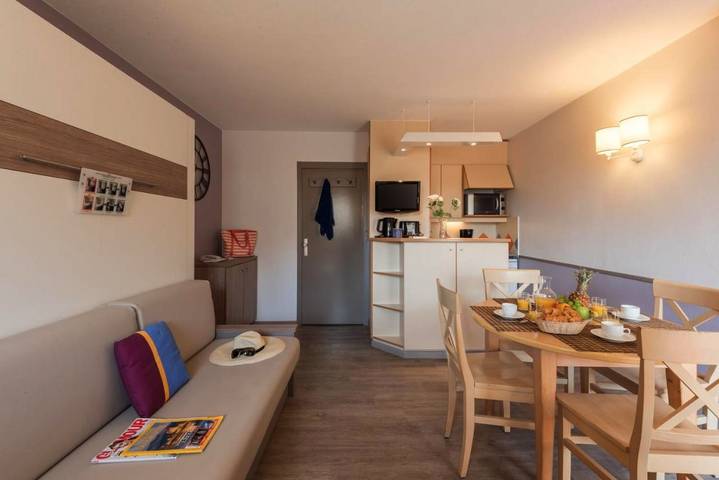 Location de vacances pour 4 personnes, adapté aux familles dans Plage Beau Rivage Saint Raphael - 3