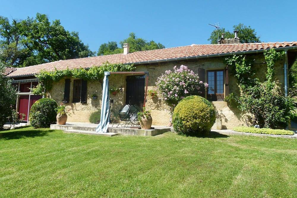 Maison  En Pierre Typique De La Gascogne A 17 Km  D'Auch  Avec Piscine Clôturee in Ornézan, Gers