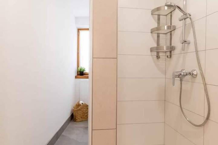 Location de vacances pour 3 personnes, avec jardin et balcon dans Curienne - 2