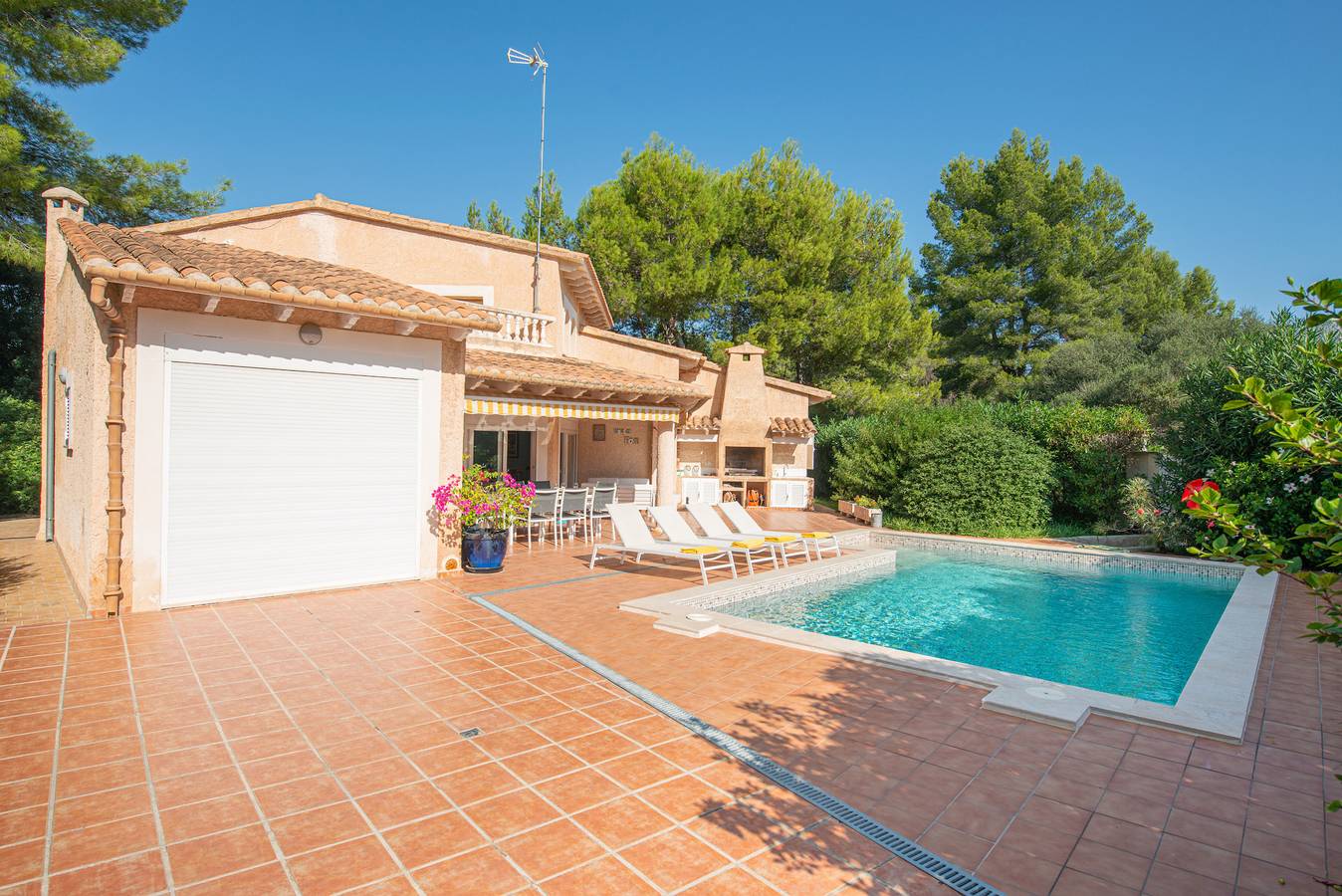 Villa Estranys, con piscina privada in Bonaire, Alcúdia