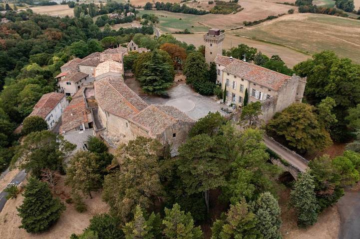 Hôtel pour 2 personnes, avec Terrasse et Vue à La Pomarède