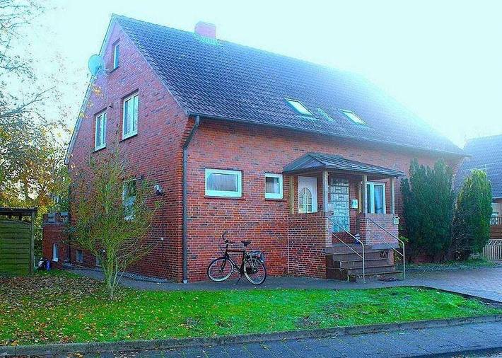 Bungalow für 4 Personen, mit Terrasse und Garten